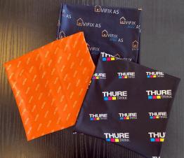 Premium halsedisse i eget design, 180 gr./m